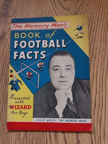 ' The Memory Man's Book of Football Facts ' Leslie Welch 1958 Magazine
