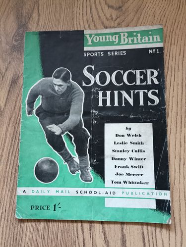 Daily Mail Young Britain Sports Series No1 circa 1946 Soccer Hints Handbook