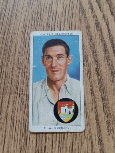 T W Goddard (Gloucestershire) - No 10 Cricketers 1938 Player's Cigarette Card