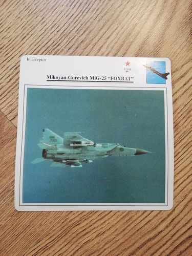 Mikoyan-Gurevich MiG-25 "Foxbat" 1990 Warplanes Collectors Club Card